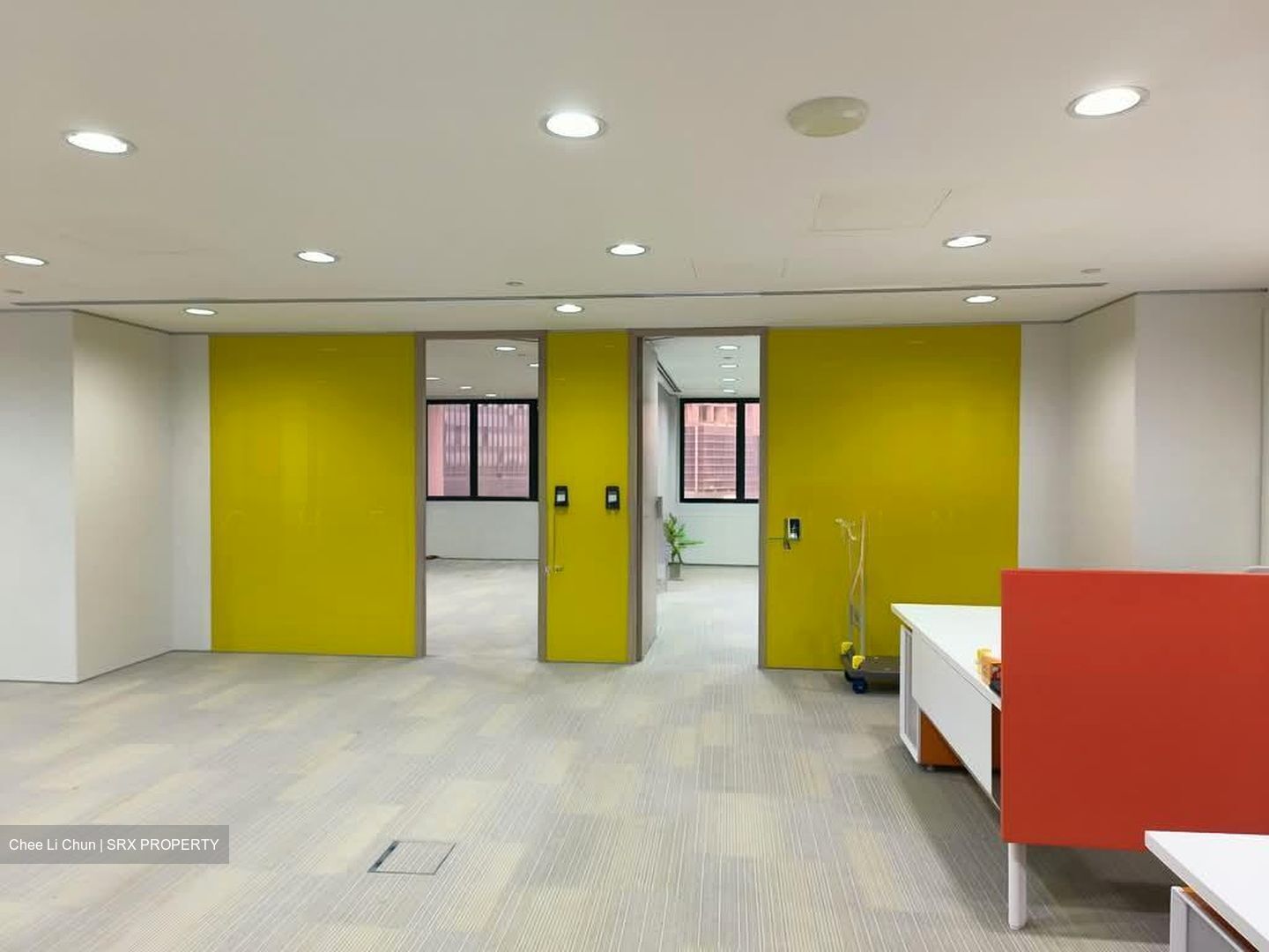 International Plaza (D2), Office #528455581